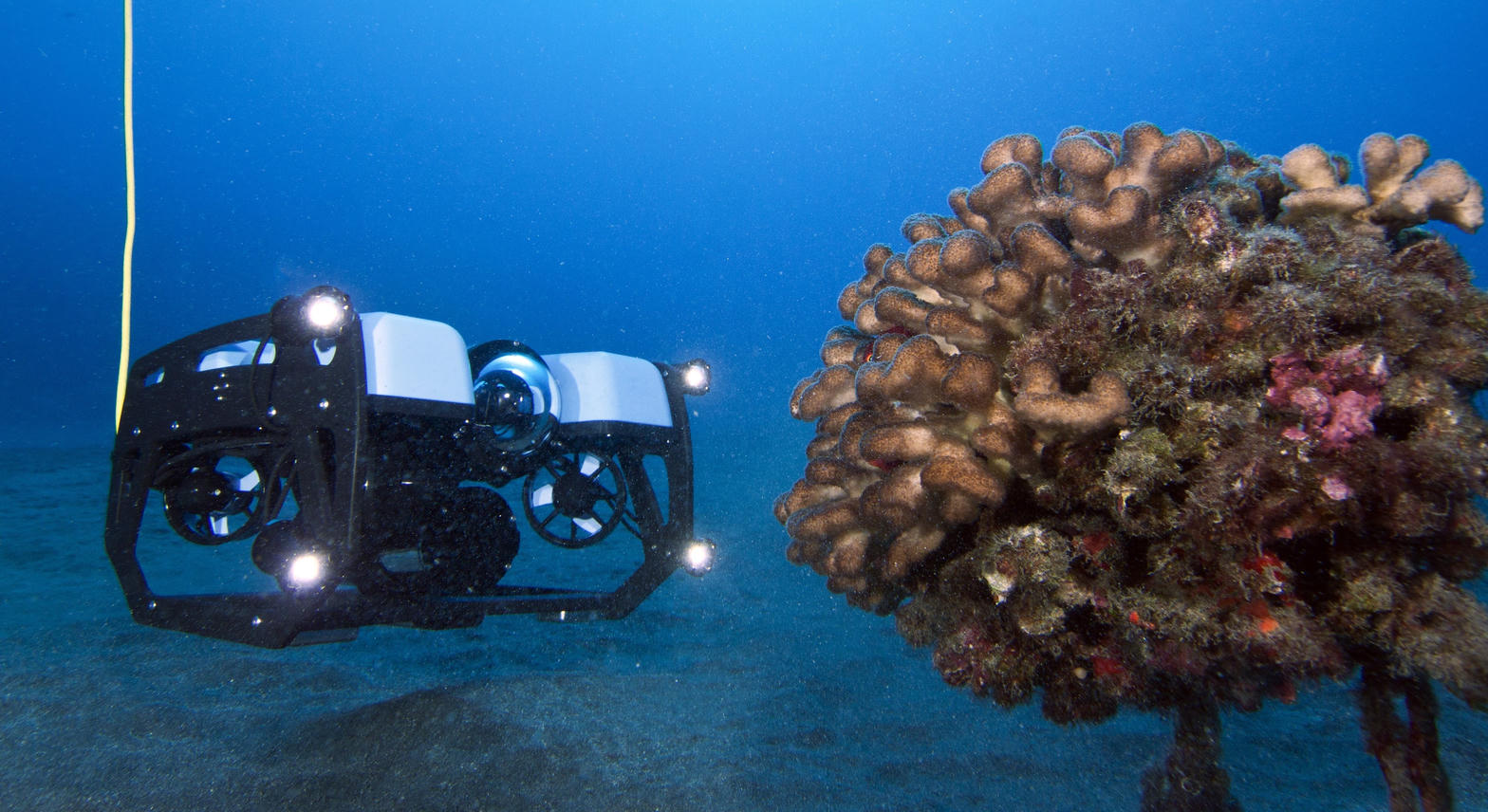 BlueROV2 near structure